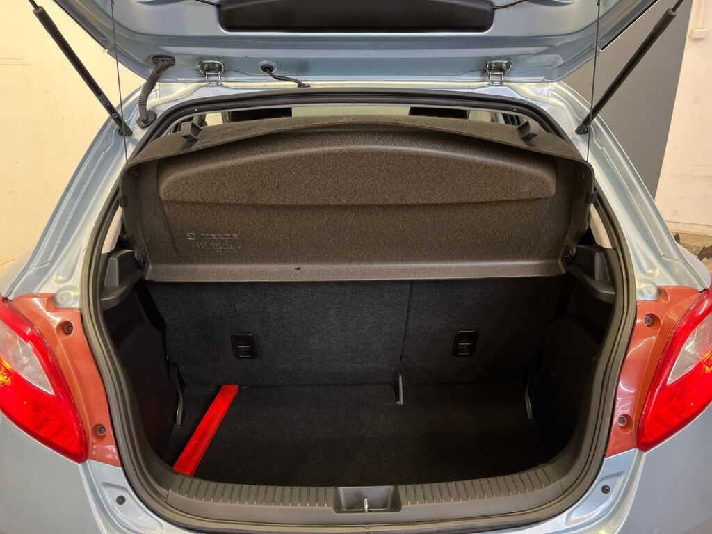 Mazda Mazda2 2010 Sininen