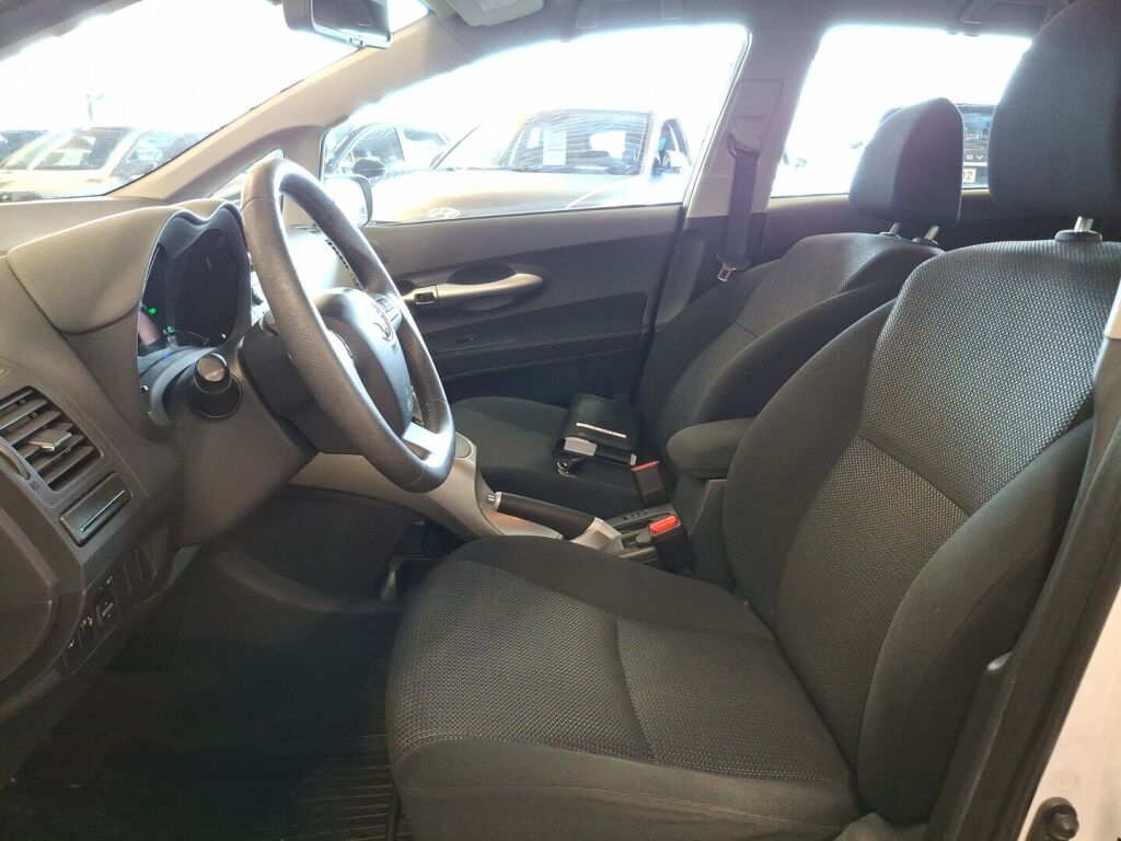 Toyota Auris 2011 Valkoinen