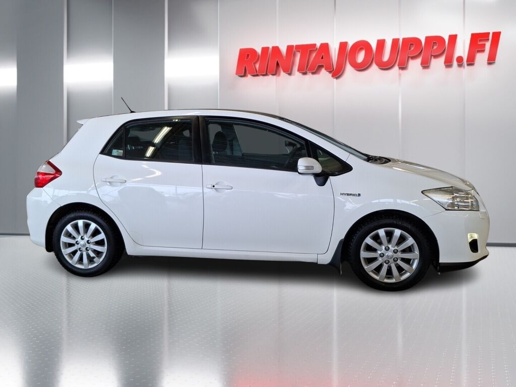 Toyota Auris 2011 Valkoinen