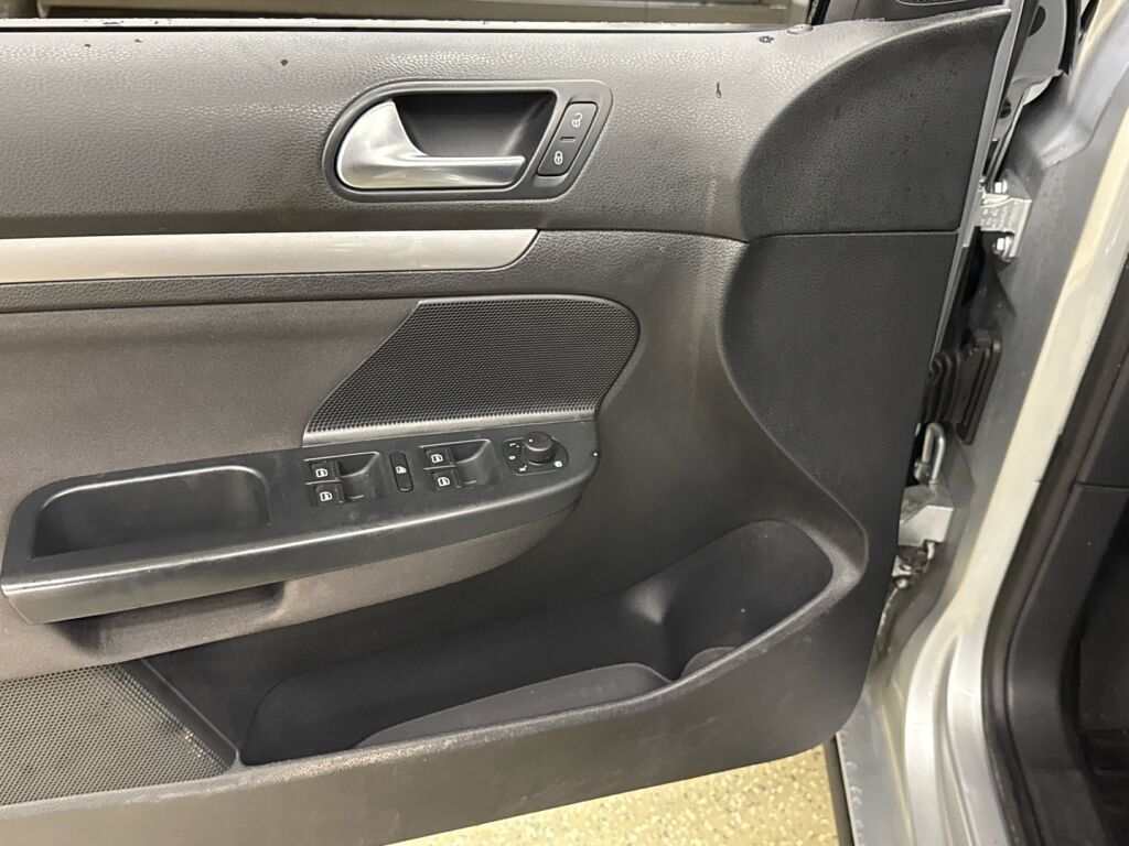 Volkswagen Golf 2011 Harmaa