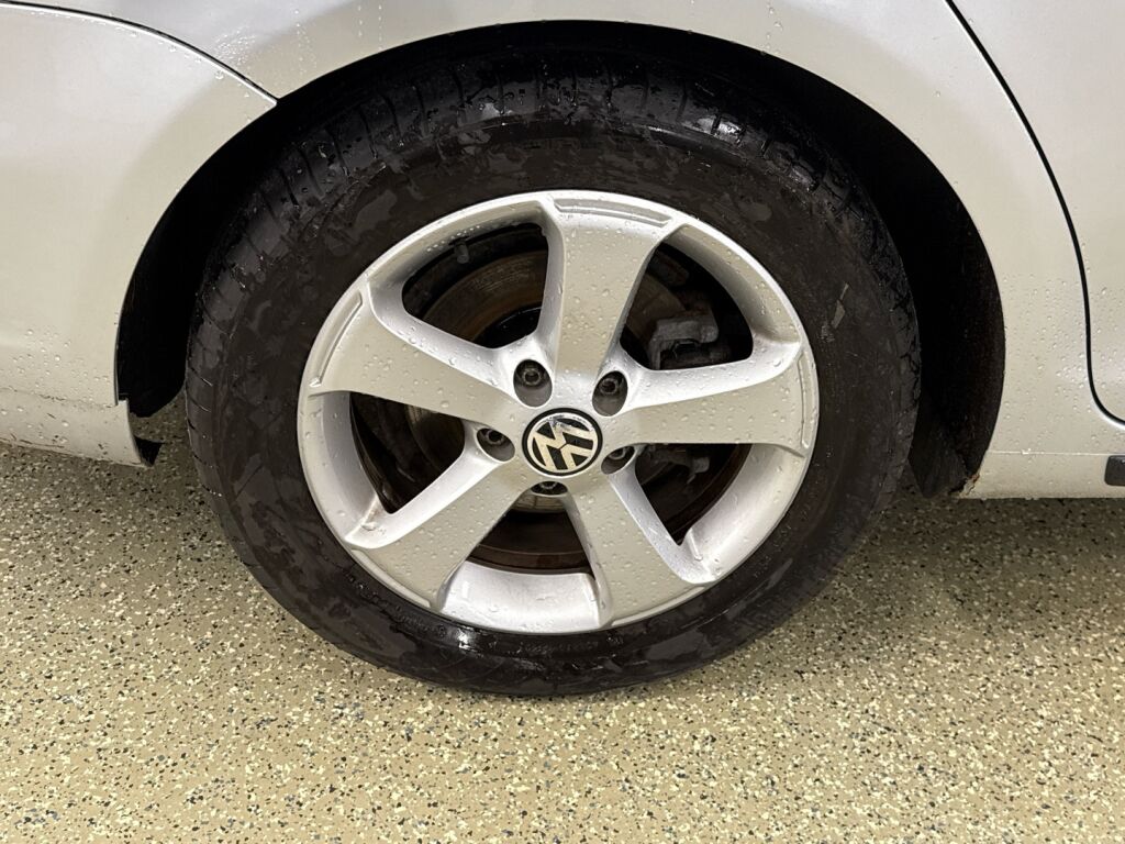 Volkswagen Golf 2011 Harmaa