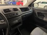 Skoda Fabia 2010 Punainen