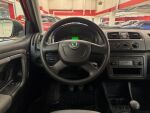 Skoda Fabia 2010 Punainen