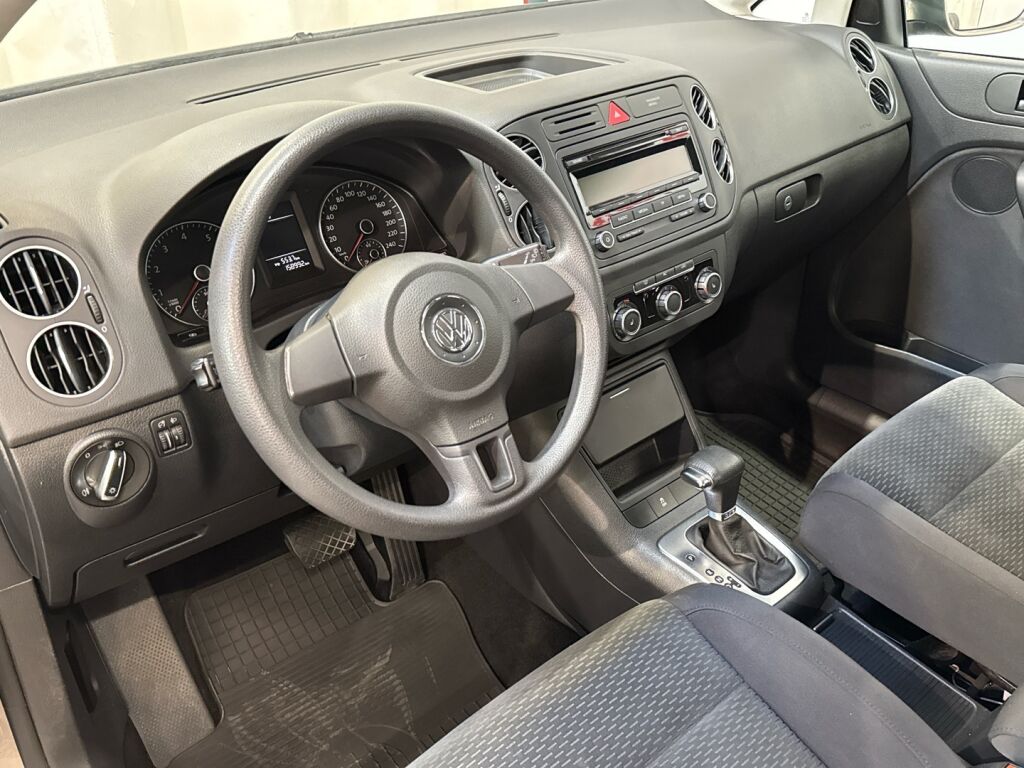 Volkswagen Golf Plus 2010 Ruskea (beige)