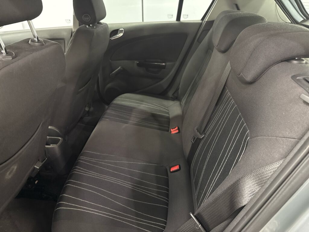 Opel Corsa 2010 Harmaa