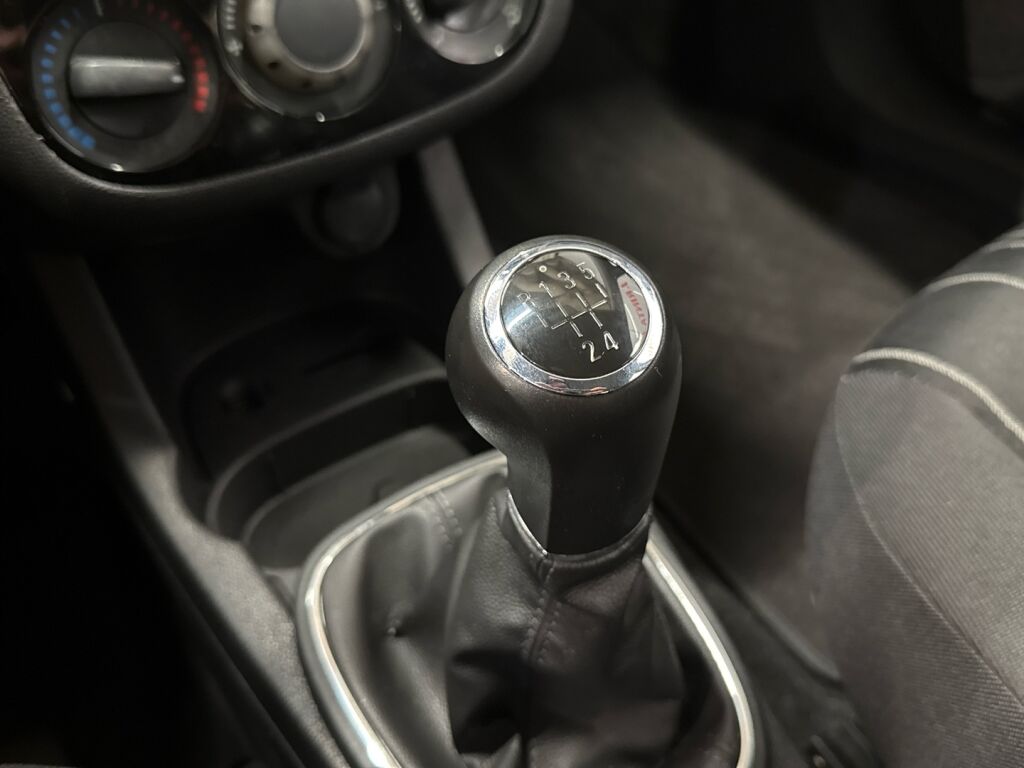 Opel Corsa 2010 Harmaa