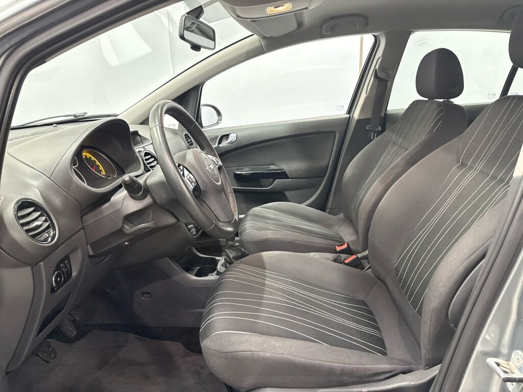 Opel Corsa 2010 Harmaa