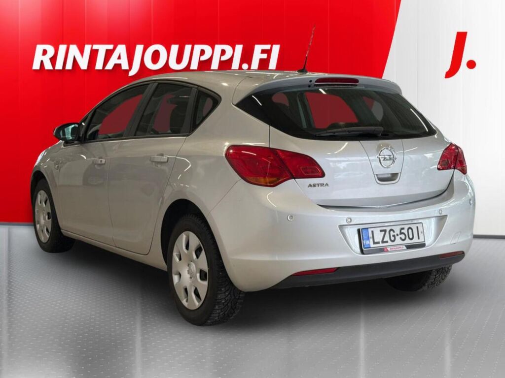 Opel Astra 2011, kuva 3/19