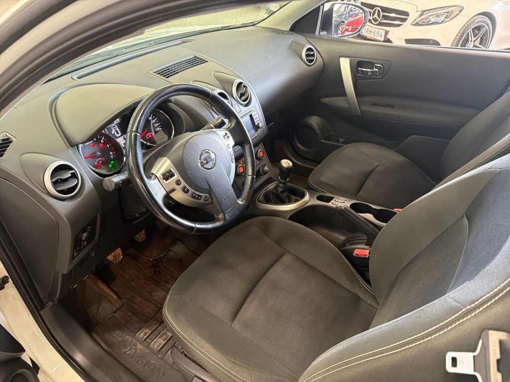 Nissan Qashqai 2011 Valkoinen