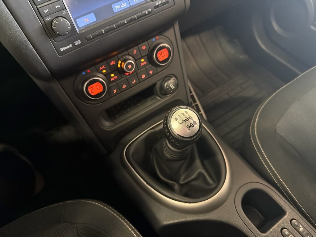 Nissan Qashqai 2011 Valkoinen