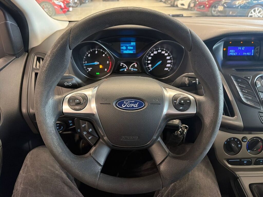 Ford Focus 2012 Harmaa