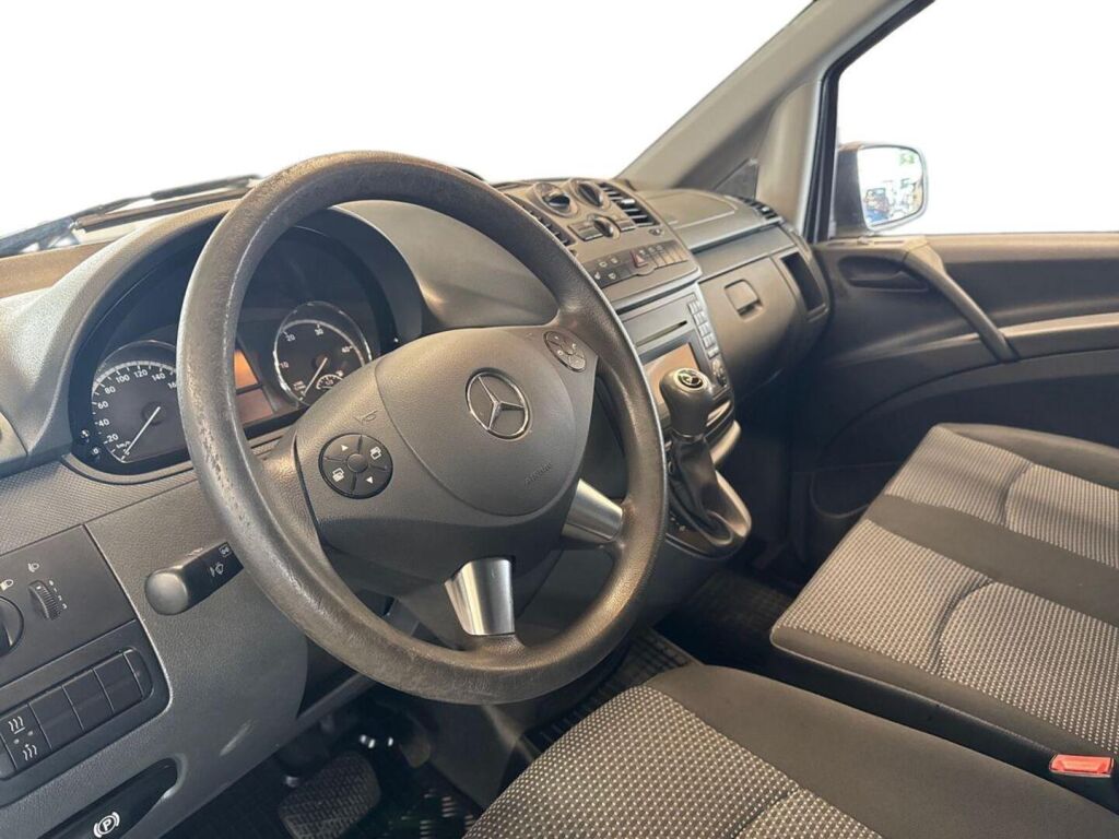 Mercedes-Benz Vito 2011 Ruskea (beige)