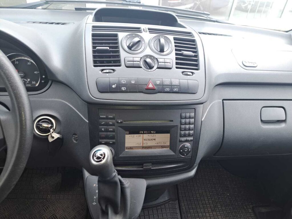 Mercedes-Benz Vito 2011 Ruskea (beige)