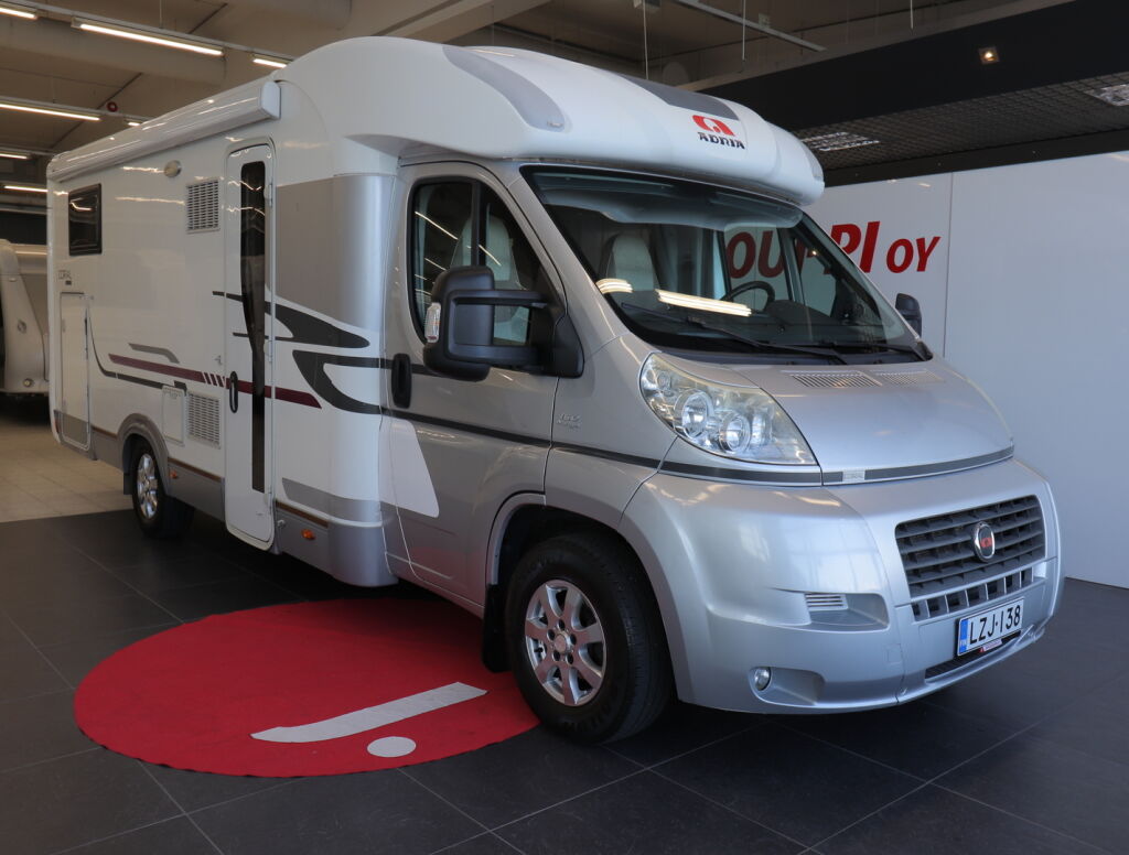 Adria CORAL S 670 SL 2011 Hopea