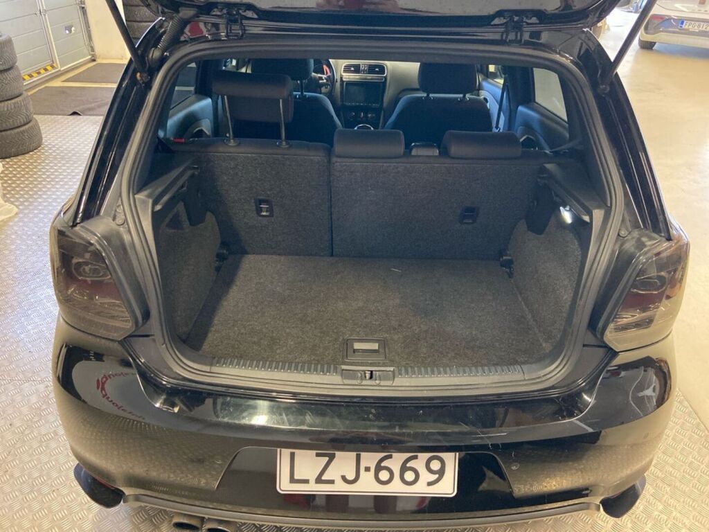 Volkswagen Polo 2011 MH%O 67