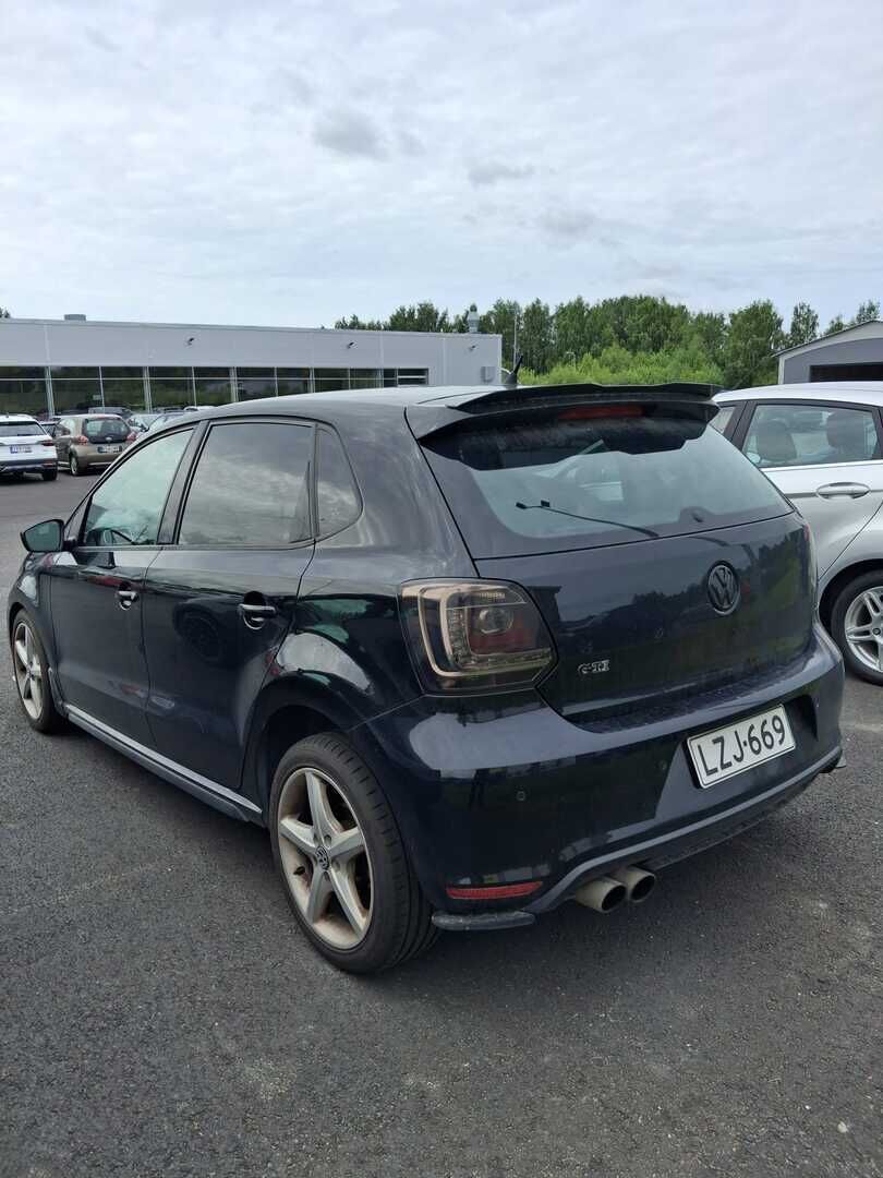 Volkswagen Polo 2011 MH%O 67