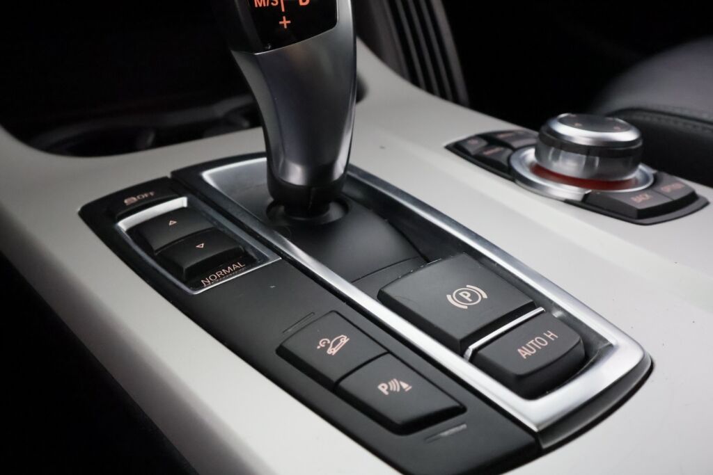 BMW X3 2011 Punainen