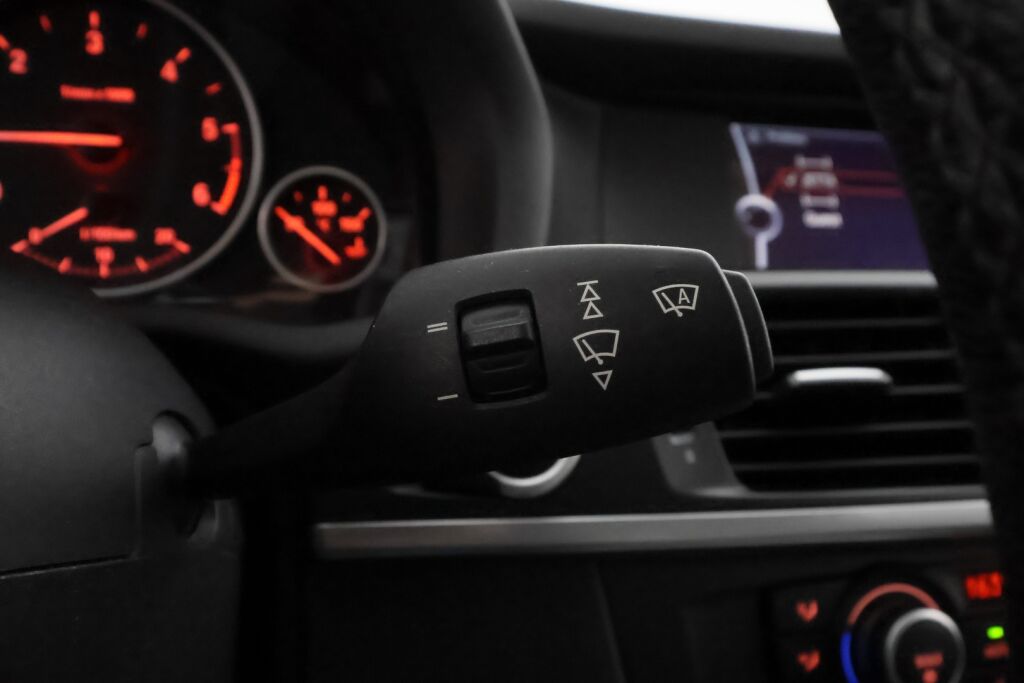 BMW X3 2011 Punainen