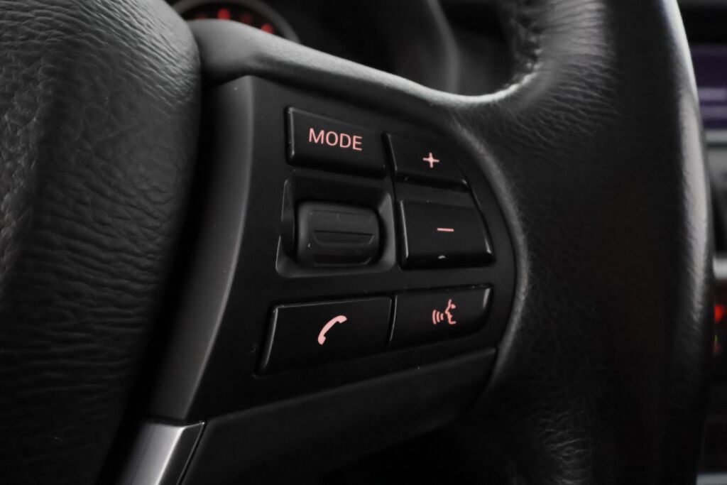 BMW X3 2011 Punainen