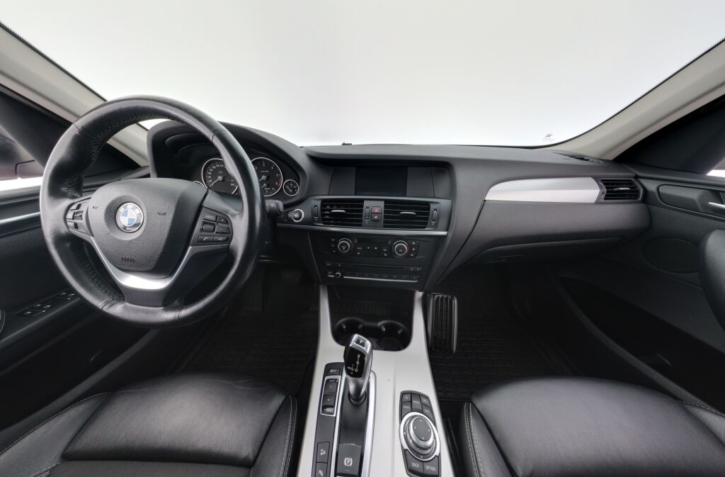BMW X3 2011 Punainen
