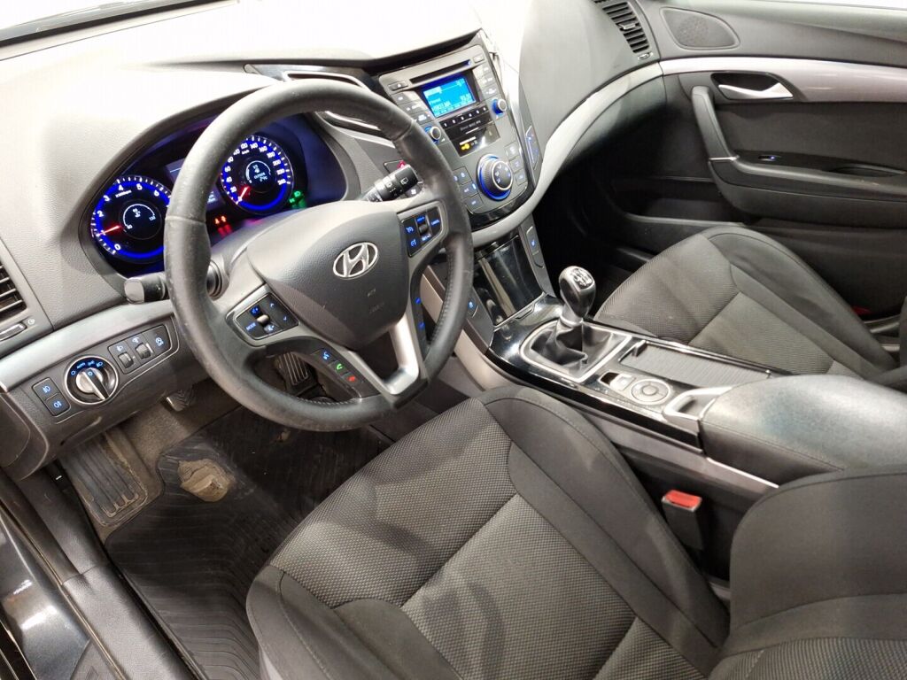 Hyundai i40 2012 Hopea
