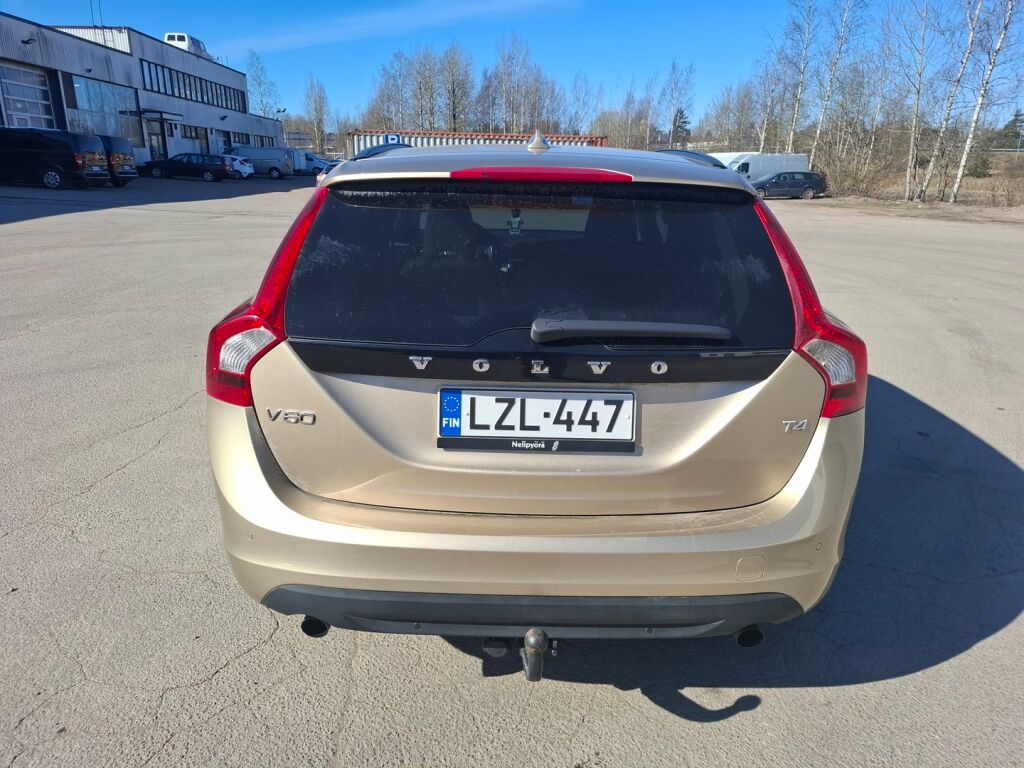 Volvo V60 2011 Ruskea (beige)