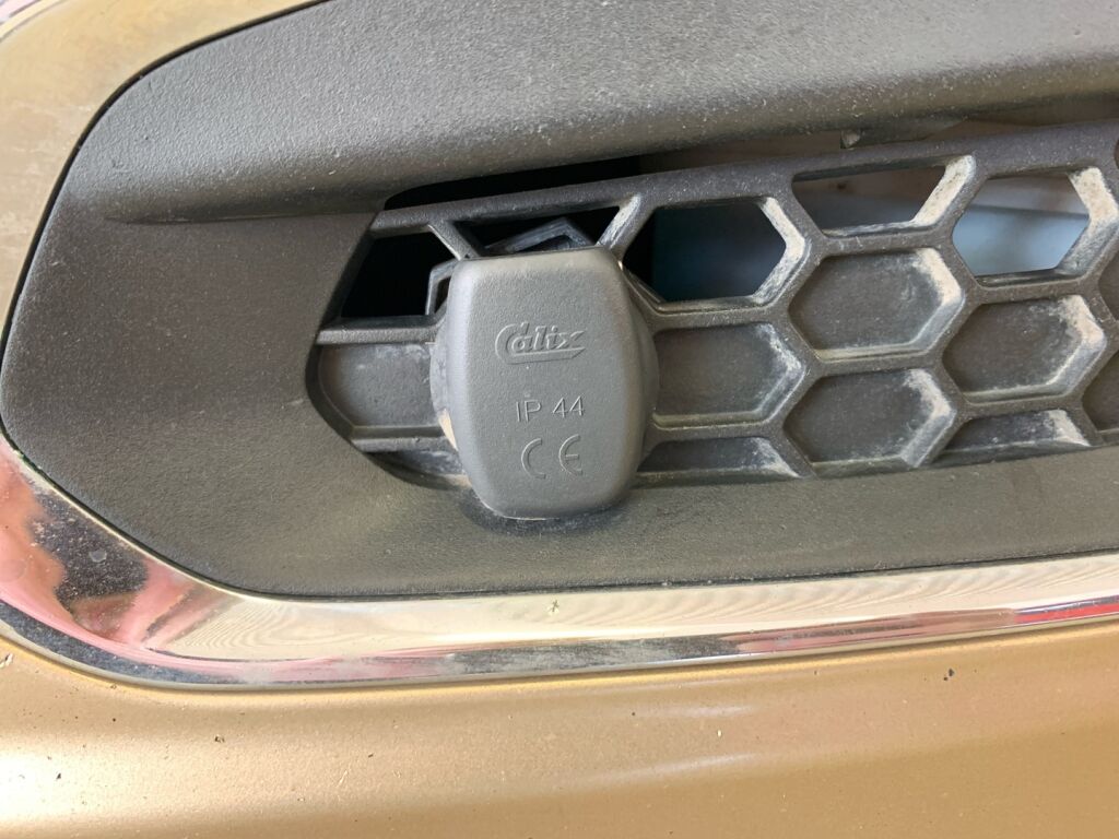 Volvo V60 2011 Ruskea (beige)