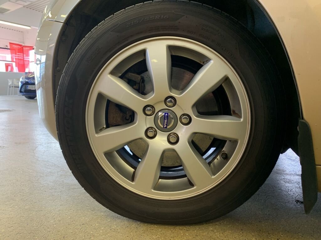 Volvo V60 2011 Ruskea (beige)