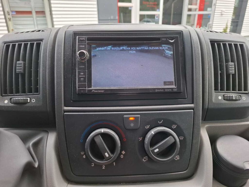 Adria Coral Plus 680 ST 2011 Valkoinen