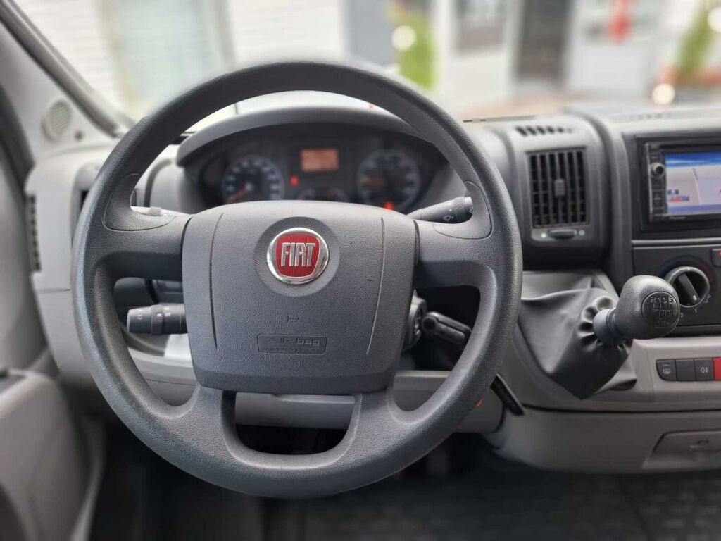 Adria Coral Plus 680 ST 2011 Valkoinen