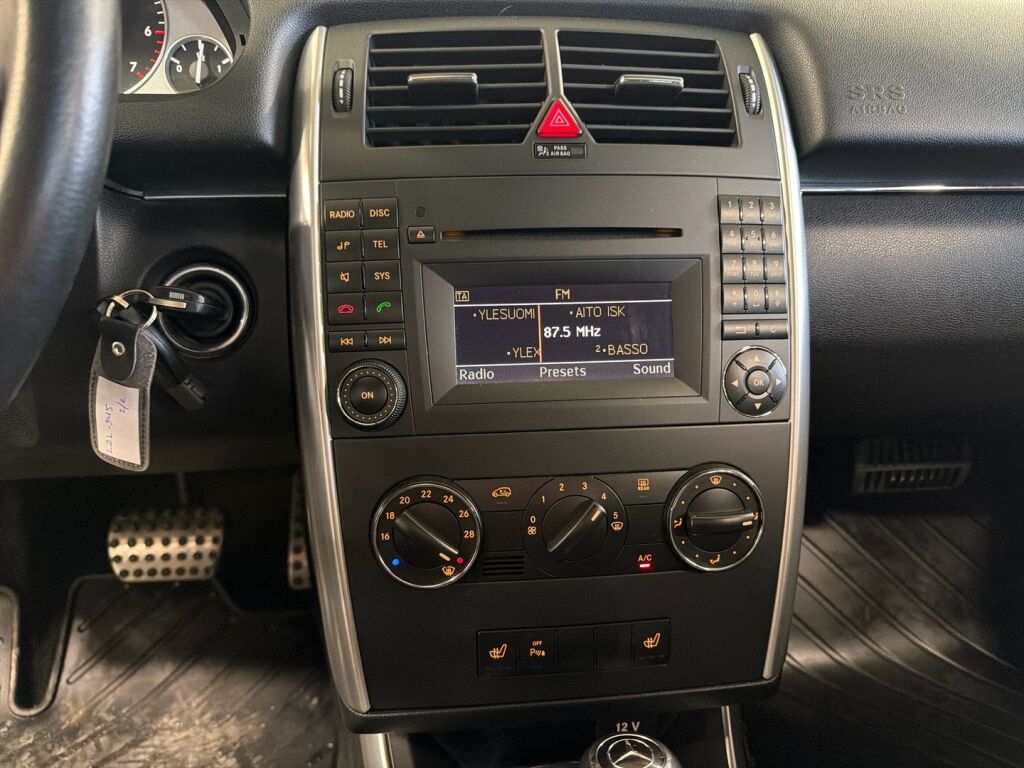 Mercedes-Benz B 2011 Valkoinen