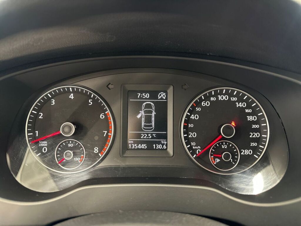 Volkswagen Jetta 2011 Hopea
