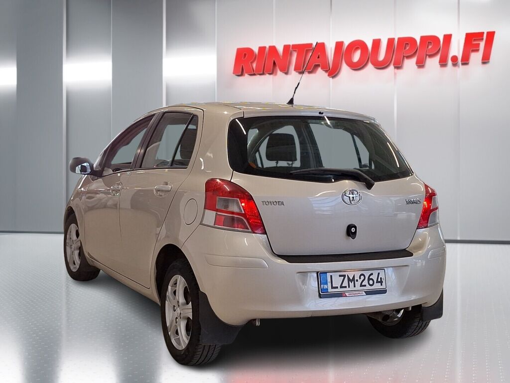 Toyota Yaris 2011 Hopea