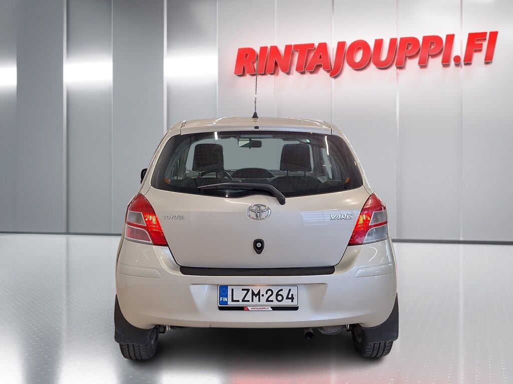 Toyota Yaris 2011 Hopea