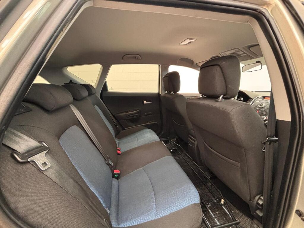 Kia Ceed 2011 Hopea