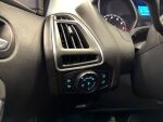Ford Focus 2011 Punainen