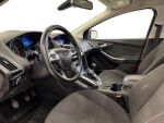 Ford Focus 2011 Punainen