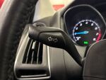 Ford Focus 2011 Punainen