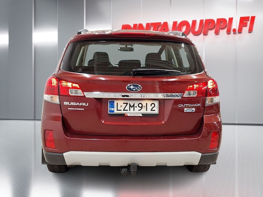Subaru Outback 2011 Punainen