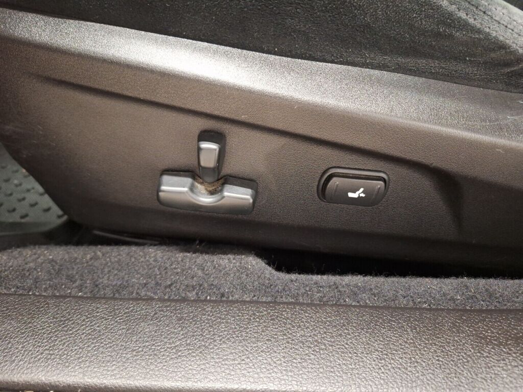 Subaru Outback 2011 Punainen