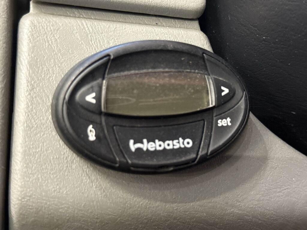 Renault Trafic 2011 Valkoinen