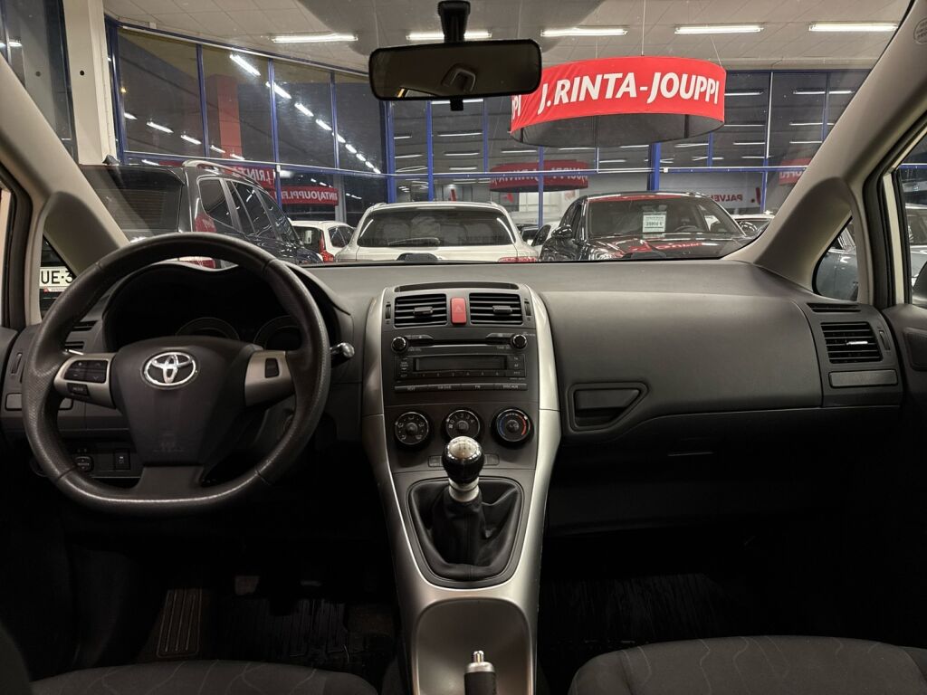 Toyota Auris 2011 Hopea