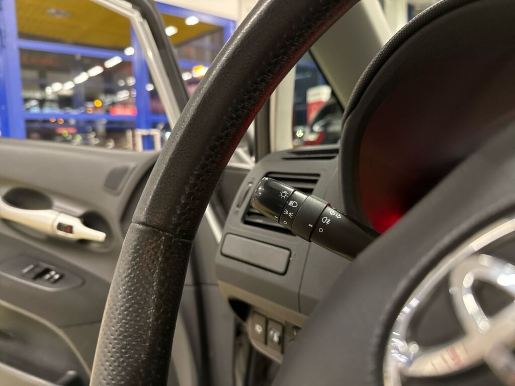 Toyota Auris 2011 Hopea