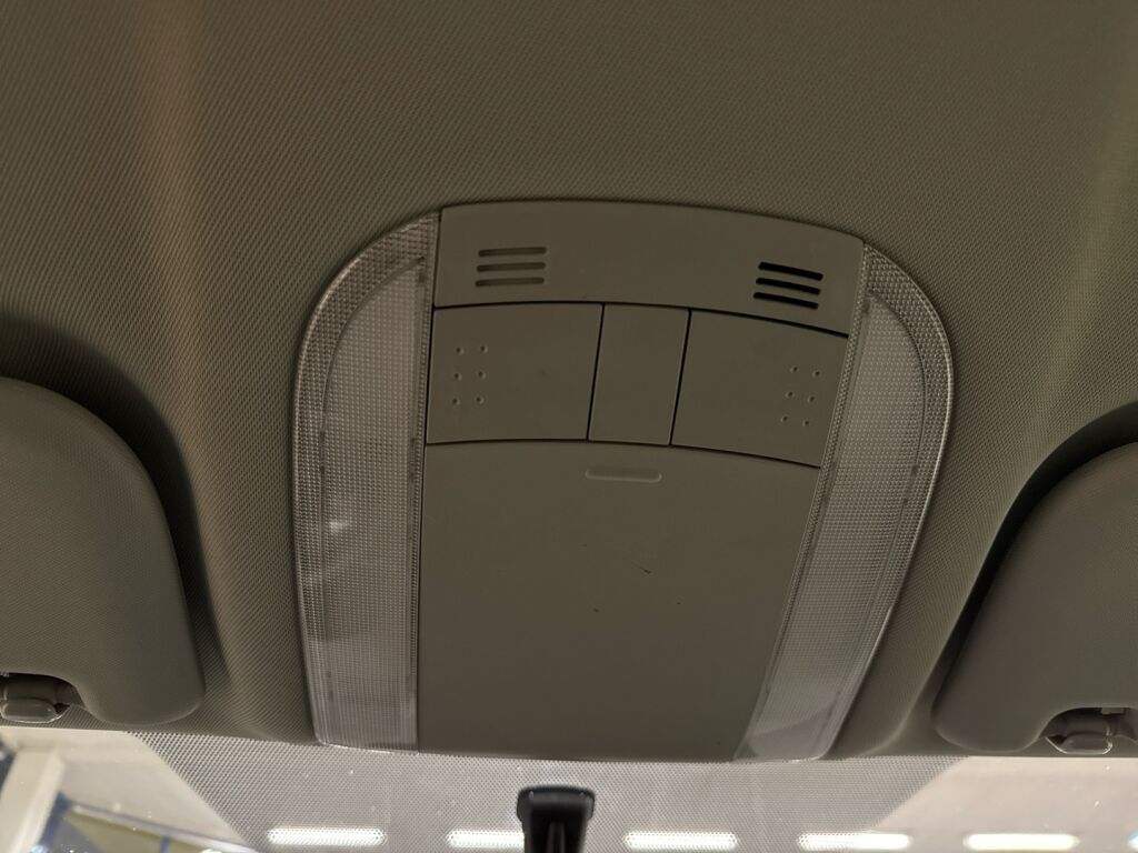 Toyota Auris 2011 Hopea