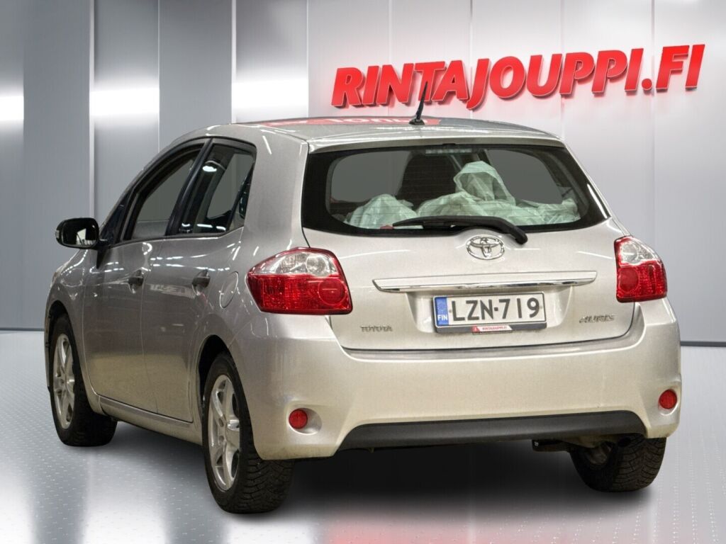 Toyota Auris 2011 Hopea