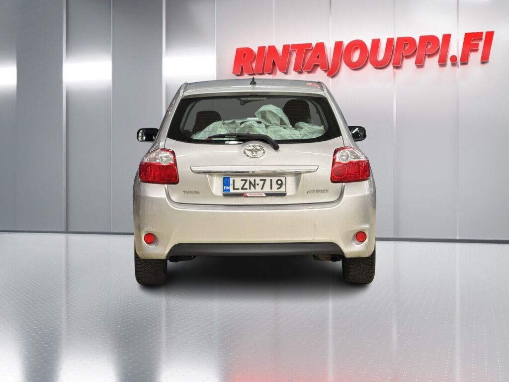 Toyota Auris 2011 Hopea