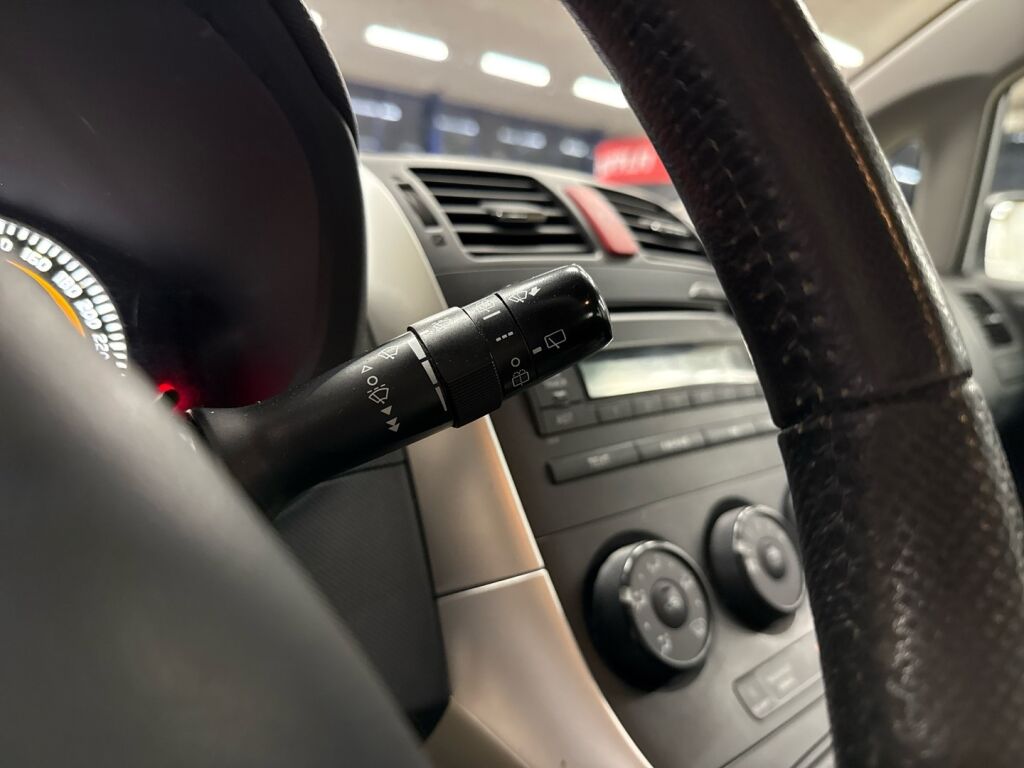 Toyota Auris 2011 Hopea