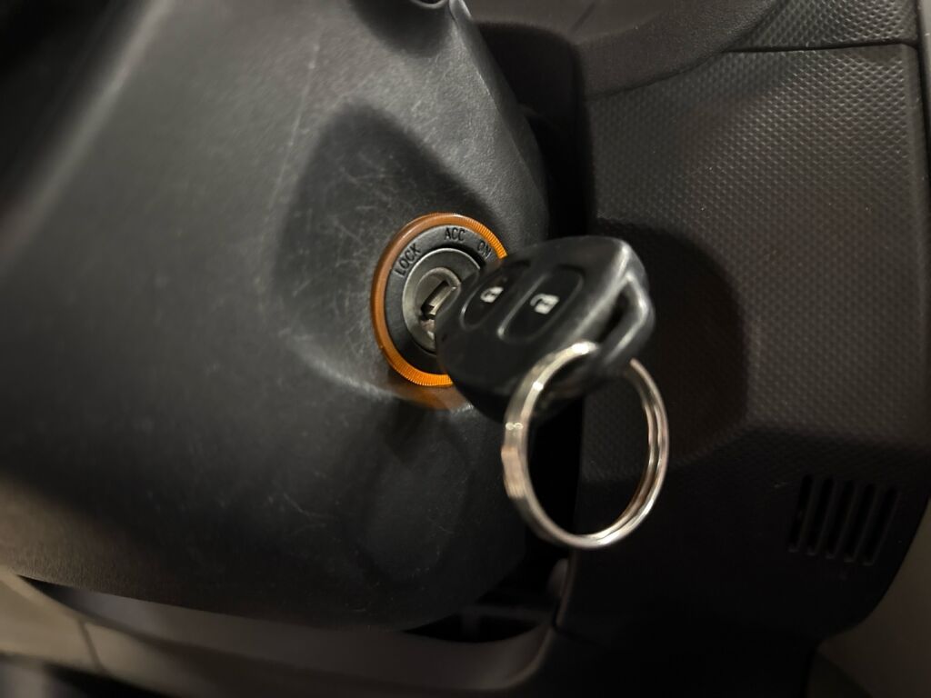 Toyota Auris 2011 Hopea