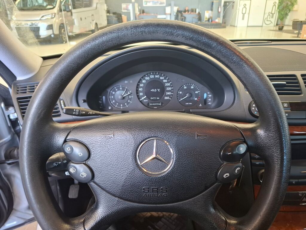 Mercedes-Benz E 2008 Harmaa