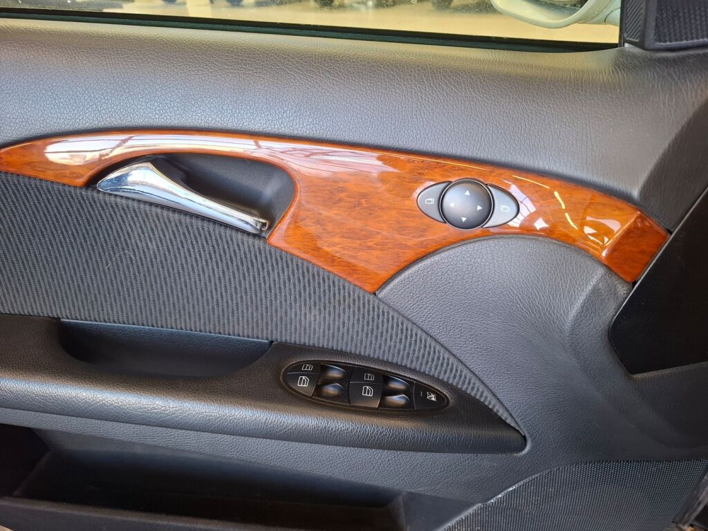 Mercedes-Benz E 2008 Harmaa